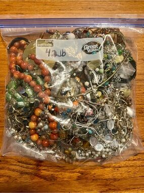 4 lb 2oz Wearable Mixed Jewelry Lot Vintage to Modern